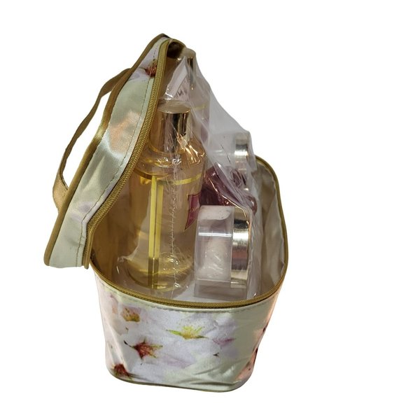 The Lovery Honey Almond Gift Set 14 Piece Spa Kit With Carrying Case & Mirror - Picture 2 of 10